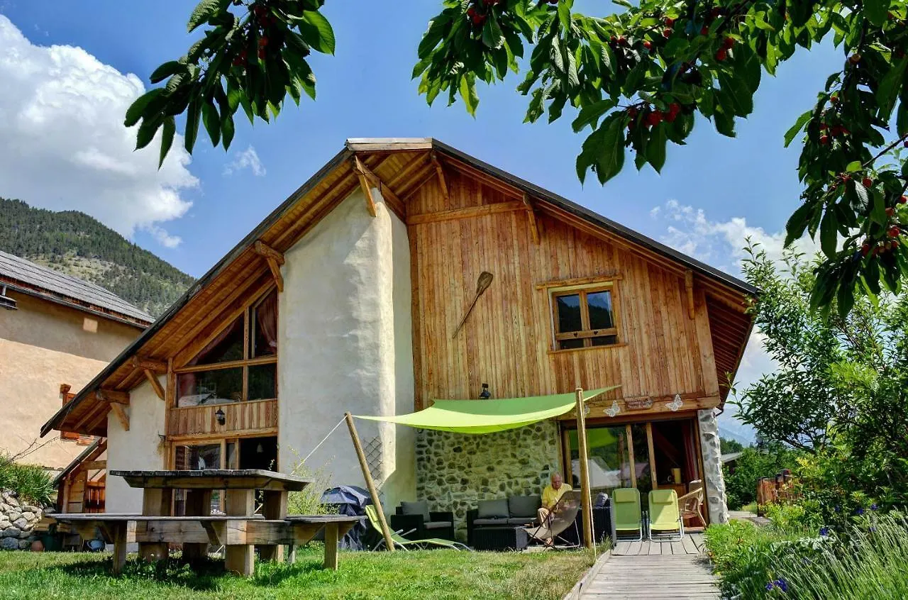 Chambres D'Hote Le Brin De Paille Saint-Martin-de-Queyrieres